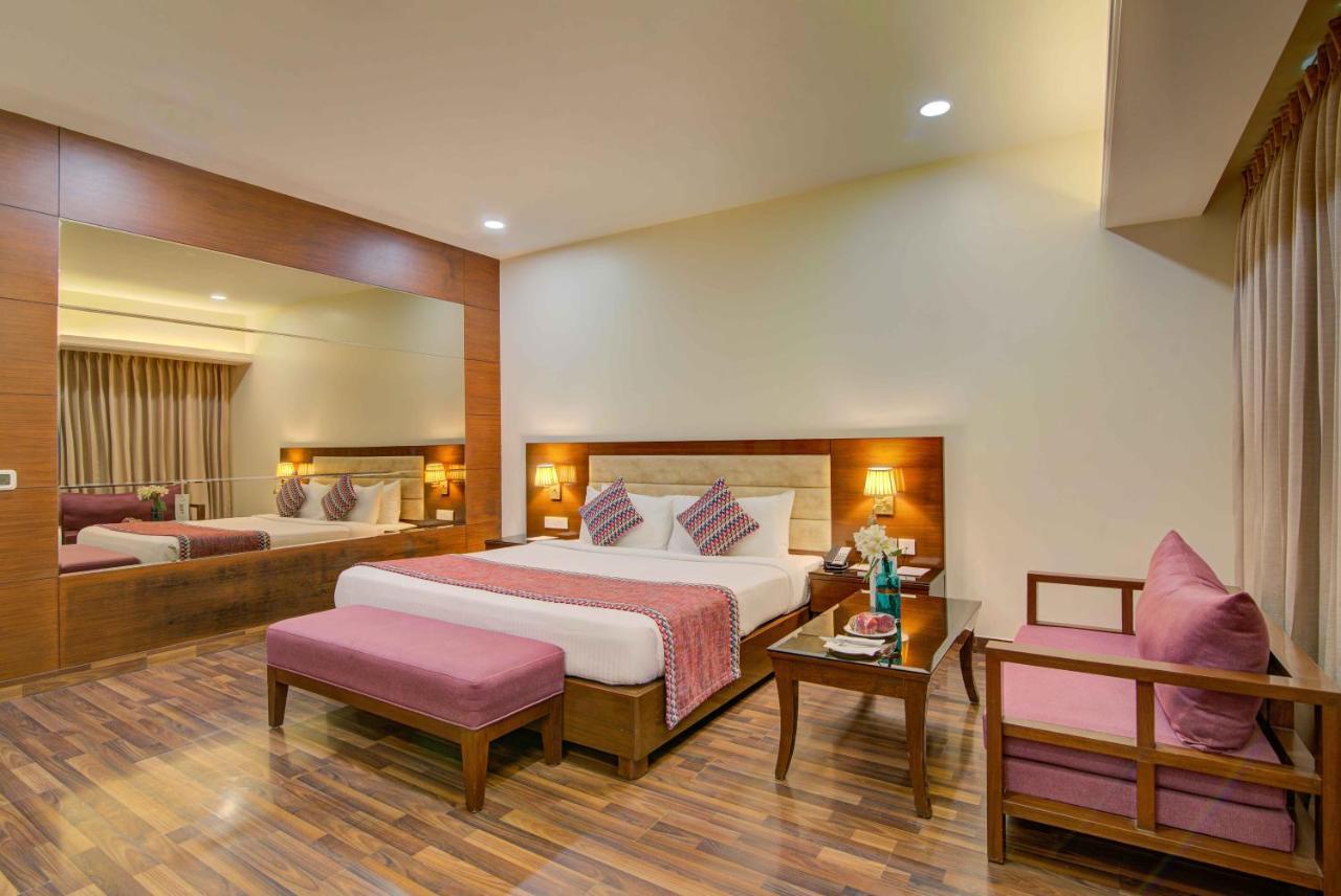Hotel Home In By Amrik Sukhdev Sonipat Εξωτερικό φωτογραφία