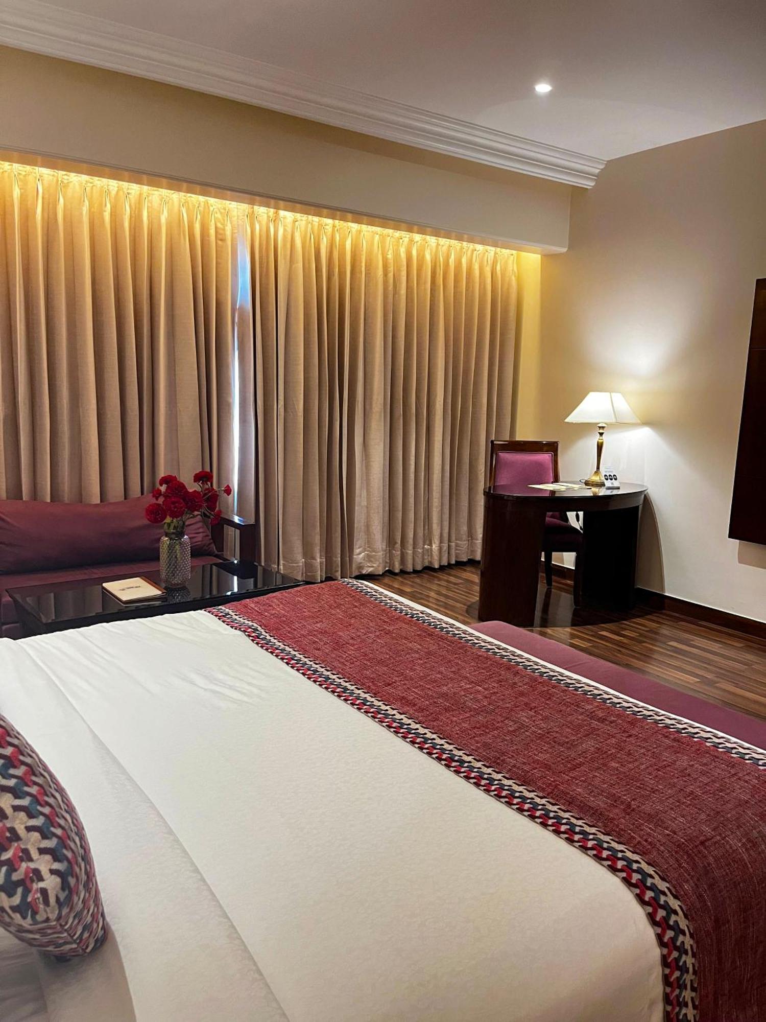 Hotel Home In By Amrik Sukhdev Sonipat Εξωτερικό φωτογραφία